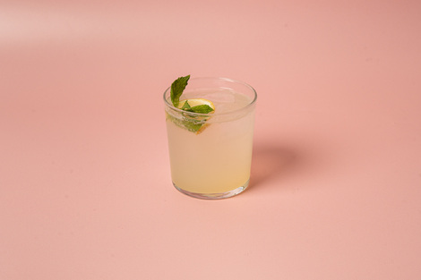 Σπιτική λεμονάδα